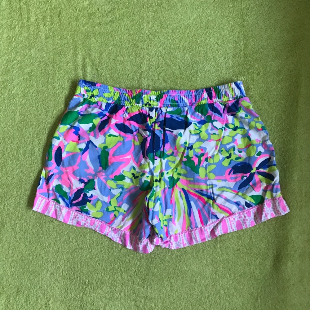 Lilly Pulitzer Katia Shorts Having a Blast size XS - Picture 2 of 6